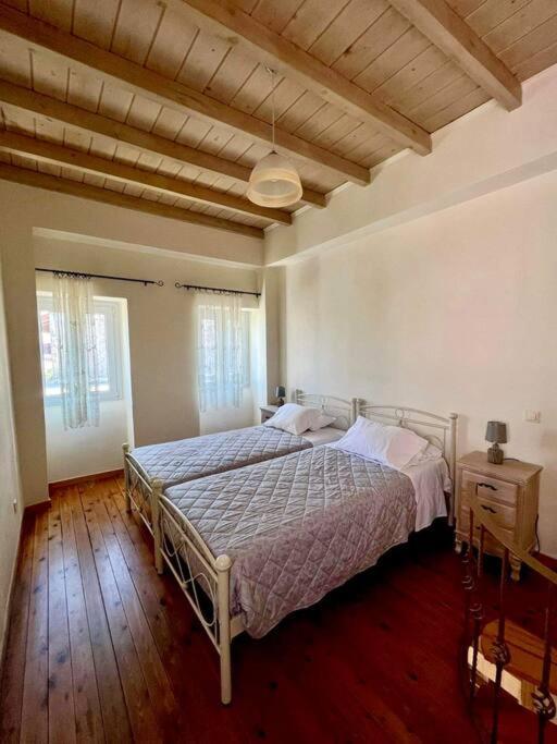 Elia Apartment *